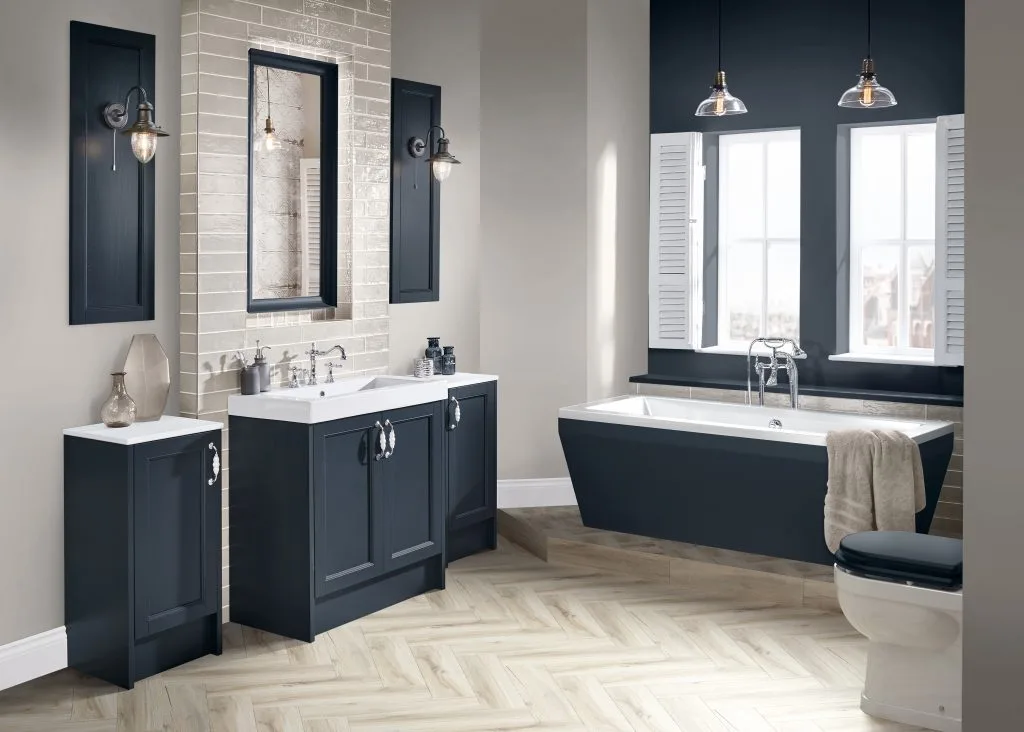 statement-colours-bold-move-in-bathroom-design-devon