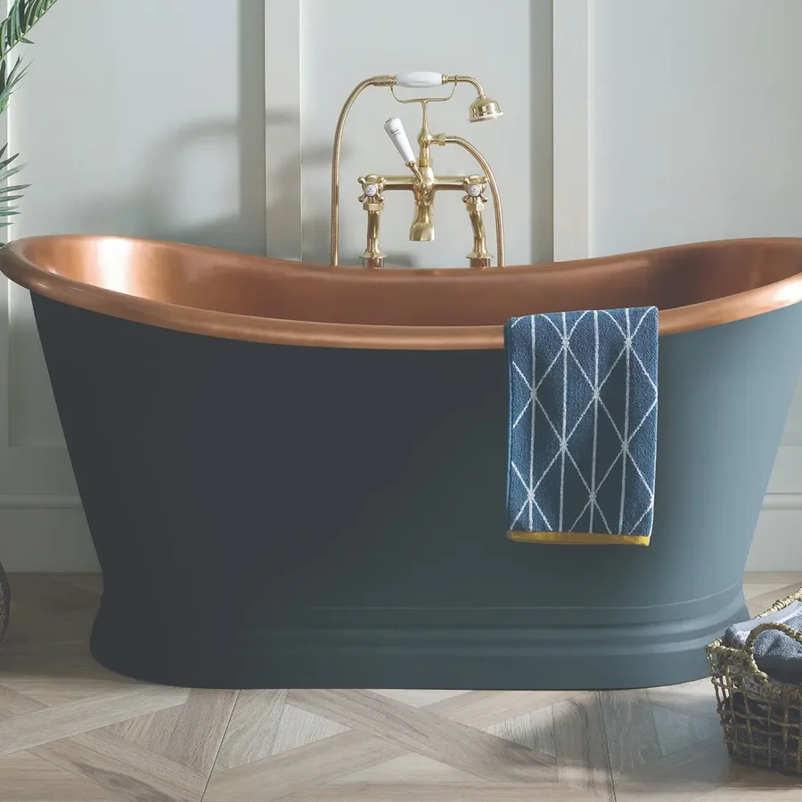 BC Designs roll top bath